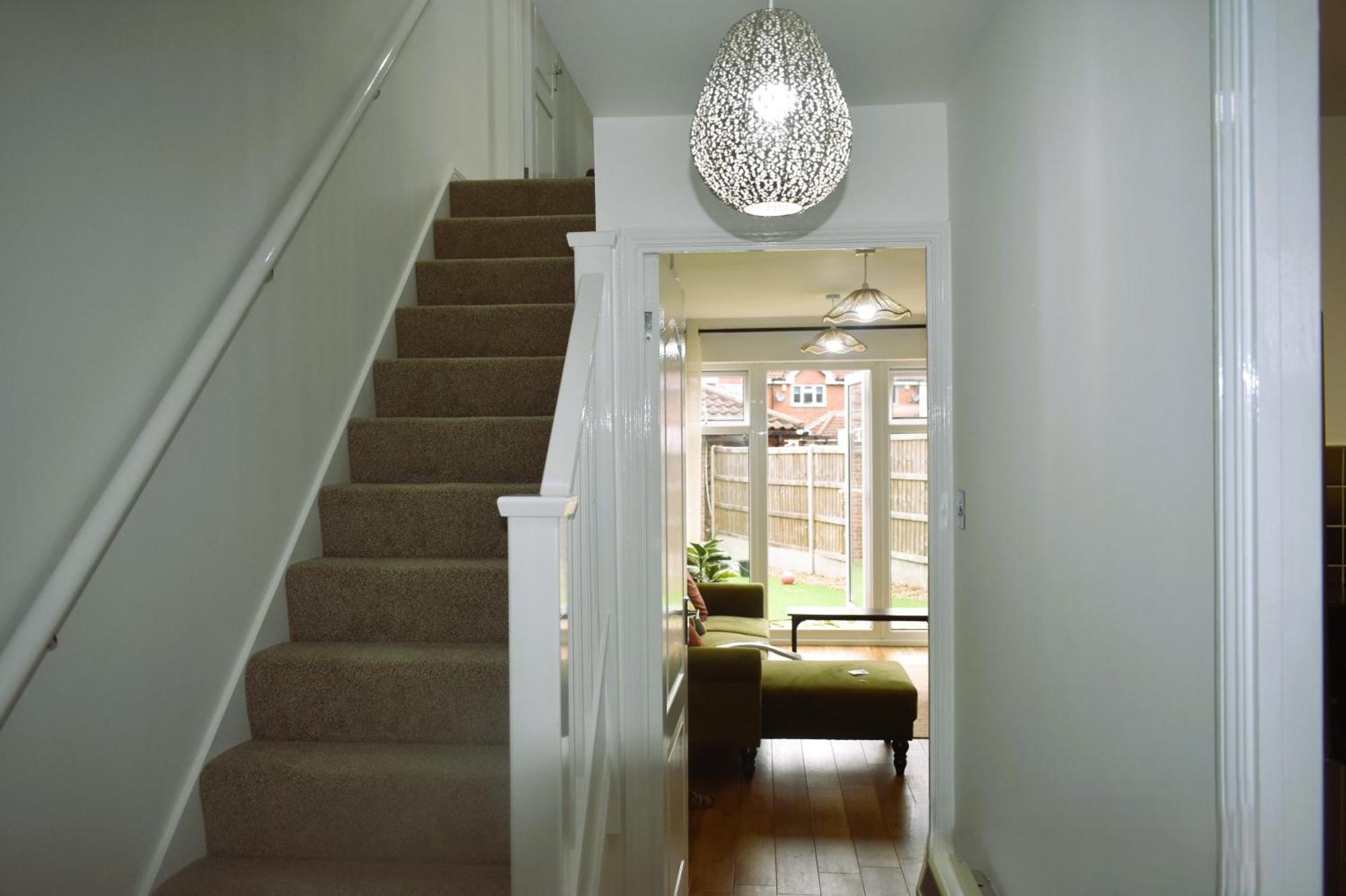 Luxury 2 Bed House With 3 Beds,3 Free Parking Lot In Dartford Near Town Centre, Adjacent Bus Stop, Train Station, Bluewater Mall, 25Mins To London City Airport,20 Miles From Central London Buitenkant foto